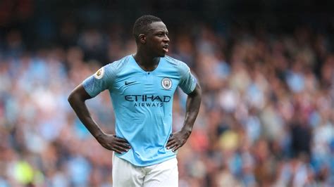 Manchester City's Benjamin Mendy undergoes surgery after derby knee ...