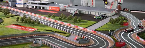 Scalextric Voitures De Course Et Circuits Routiers Miniatures