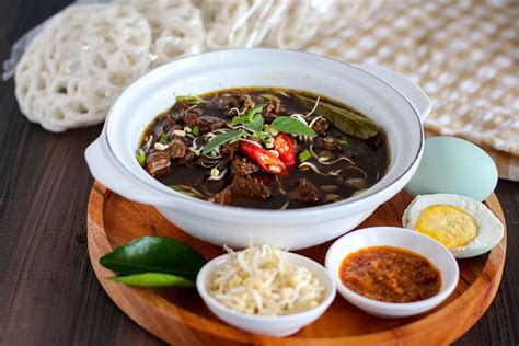 resep rawon daging sapi khas jawa timur kuahnya gurih