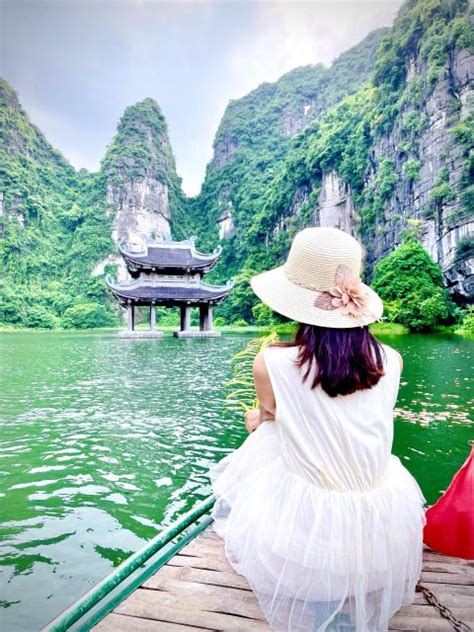 Ninh Binh Group Tour Hoa Lu Tam Coc Mua Caves By Limousine