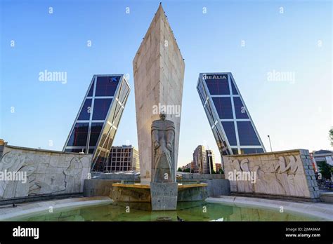 Madrid Spain July 30 2022 Plaza De Castilla With Sloping Office