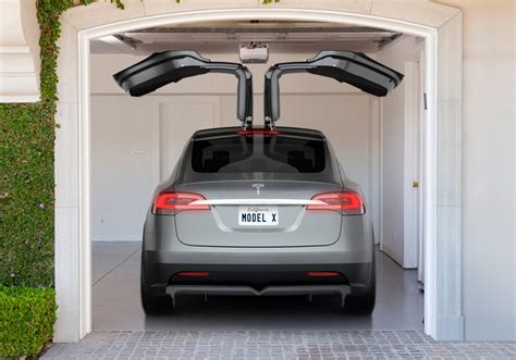 The Tesla Model X SUV Is Coming In Early 2015 With Gull-Wing Doors ...