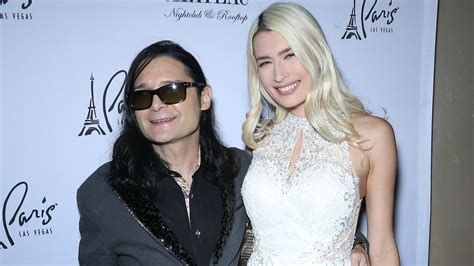 Corey Feldman 2025: dating, net worth, tattoos, smoking & body facts ...