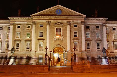 Trinity College in Dublin - Learn All About the Land of Saints and ...