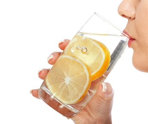 Salute Bere Acqua E Limone La Mattina A Digiuno Fa Dimagrire