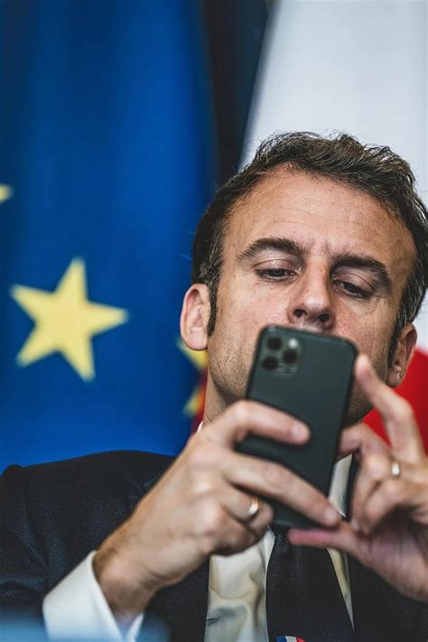 El Detrás De Escena De Macron Las Fotografías Que Revelan El Lado Más Informal Del Presidente