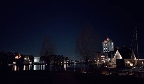 Planeten Venus En Jupiter Boven Het Wolderwijd In Harderwijk Goed Te