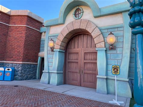 Photos First Look Inside Reimagined Mickeys Toontown At Disneyland