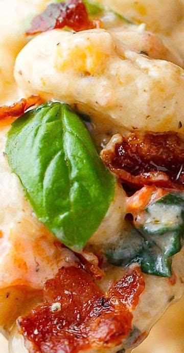 Potato Gnocchi In Bacon Spinach Cream Sauce Best Easy Dinner Recipes Best Italian Recipes