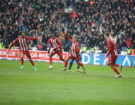 Sivasspor Beşiktaş Maçı Canli Yayin Izleme Ekranı Beşiktaş Haberleri