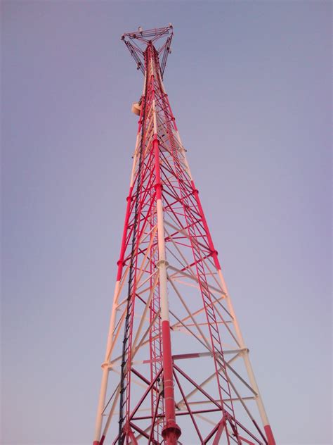 3leg 4 Leg Telecom Lattice Tubular Tower With Bts Site China Telecom