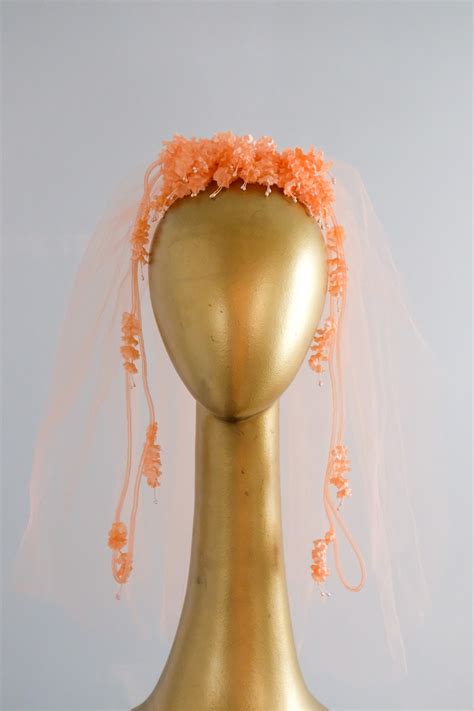Lovely 1950's Coral Dreams Bell Flower Shoulder Length Veil Headpiece