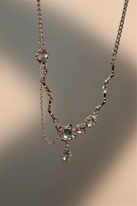 Platinum Plated Moonstone Dangle Necklace – Cutethingscommin