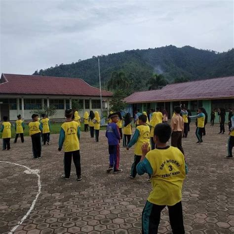 Hidup Bersih Dan Sehat Melalui UKS