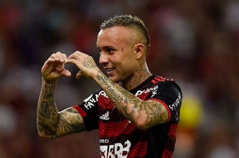 Cebolinha Arana e Wellington veja quem pode reforçar no Corinthians