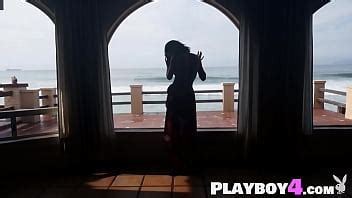 Sexy Babe Exposing Amazing Booty And Posed Totally Naked For The Playboy Xnxx