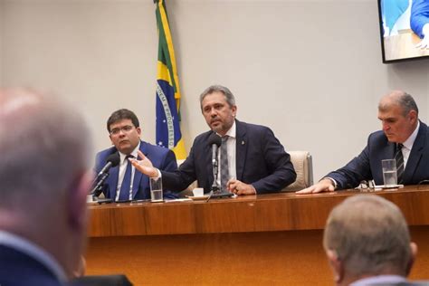 Elmano de Freitas on Twitter Estive reunido em Brasília o