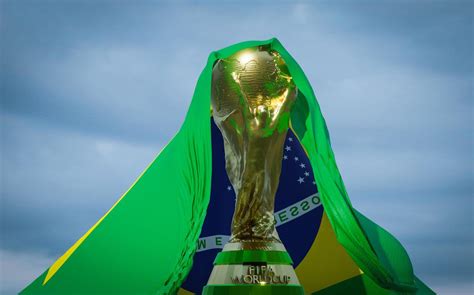 Brasil. copa mundial de la fifa con bandera brasil, ganador de la copa ...