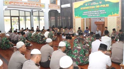 Suasana Kekompakan Istighosah TNI POLRI Di Masjid Baitul Hidayah