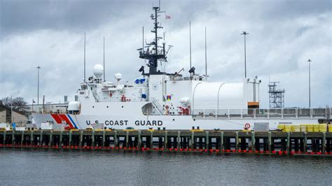 Seawaves Magazine On Twitter Uscgc Seneca S Wmec 906 Pulls Into Home Port In Portsmouth