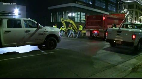 Crews Working To Fix Water Main Break In Buckhead Youtube