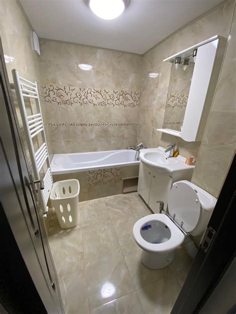 Vând apartament 3 camere parter semidecomandat Galati OLX ro