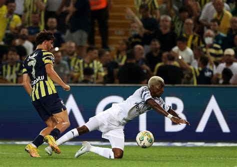 Fenerbah E Adana Demirspor U Ma Lup Etti