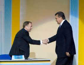 yanukovych lavrynovych suspected  seizing power  constitutional