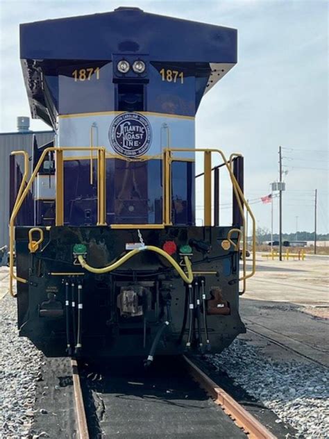 CSX Unveils Atlantic Coast Line Heritage Locomotive Trains