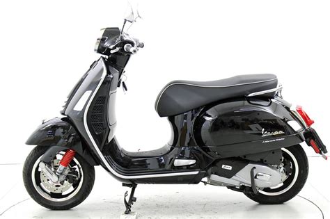 Piaggio Vespa 125 GTS Super Bis 125 ccm Motorräder Moto Center