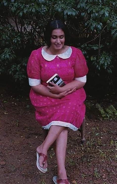 Pin By Roy On Kavitha Nair Beautiful Women Pictures Hot Images Of Actress Curvy Woman