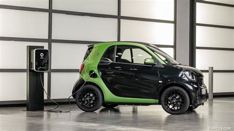 Smart ForTwo Coupe Electric Drive - Charging | Caricos