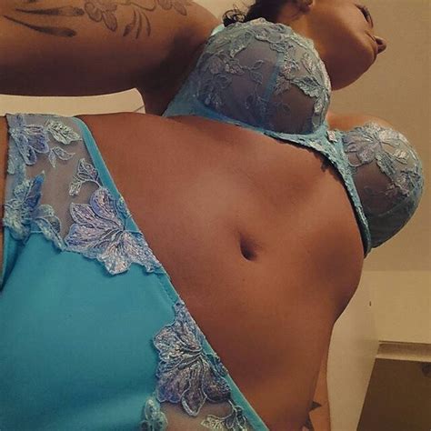 Perfect Underboob Porn Pic