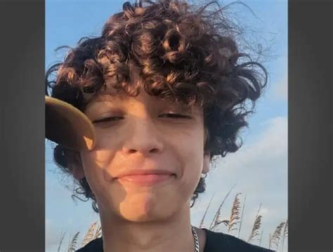 Pasco Sheriffs Deputies Searching For 15 Year Old Lorenzo Valdez Last