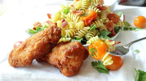 Easy Gourmet Blt Pasta Salad The Chunky Chef