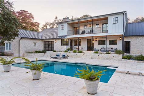 18 Magnificent Farmhouse Swimming Pool Designs You Will Fall In Love With