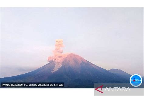 Gunung Semeru Kembali Erupsi Dengan Letusan Setinggi Km Antara News