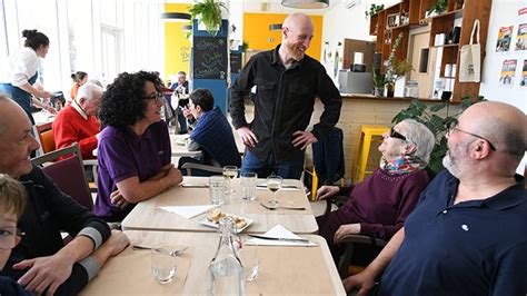 Chez Daddy café convivial et intergénérationnel Lyon Mairie du 5