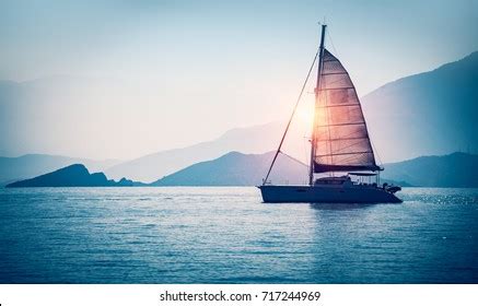 5,509,637 Boat Images, Stock Photos & Vectors | Shutterstock