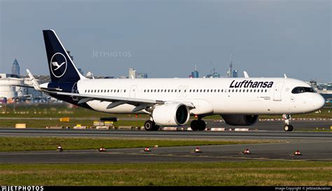 D-AIEP | Airbus A321-271NX | Lufthansa | JetblastAviation | JetPhotos