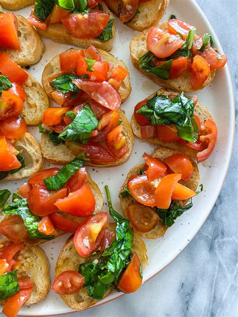 Fresh Tomato And Basil Bruschetta A Quick Appetizer Winnies Kitchen