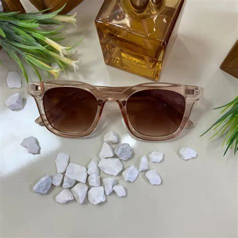 Gafas de sol cuadradas clásicas de primera calidad Maya Holi con montura color nude MercadoLibre