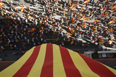 Dui Manifestación En Barcelona Contra La Independencia De Cataluña En Imágenes Manifestación