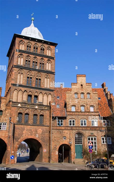 Castle Gate Lubeck Stock Photo Alamy