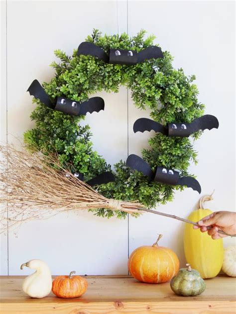 Make Halloween Bats: Free 5 Minute Crafts & Decor! - A Piece Of Rainbow