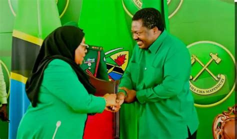 Uchaguzi Tanzania 2025 CCM Yawapa Tiketi Ya Urais Samia Na Mwinyi