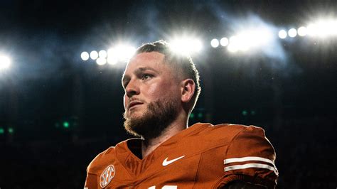 Texas QB S Quinn Ewers Injury Update Will Have Fans Breathing Sigh Of