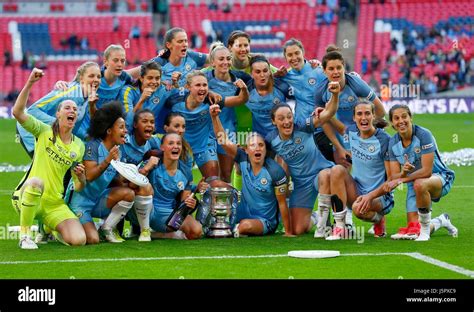 Manchester city women 2017 fa cup hi-res stock photography and images ...