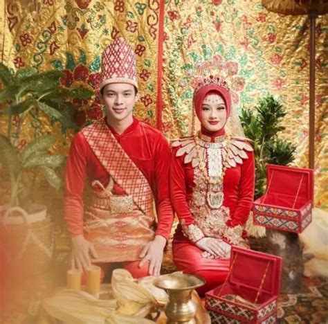 5 Ragam Pakaian Adat Sulawesi Utara Busana Pengantinnya Unik Dan Mewah