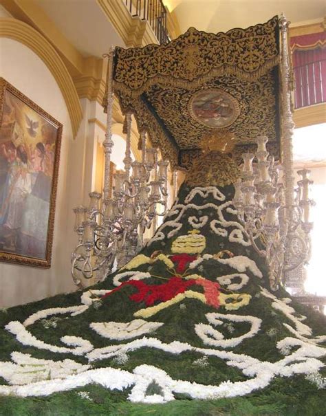 S De La Torre Hace Una Ofrenda Floral A La Virgen De Las Penas Cuyo